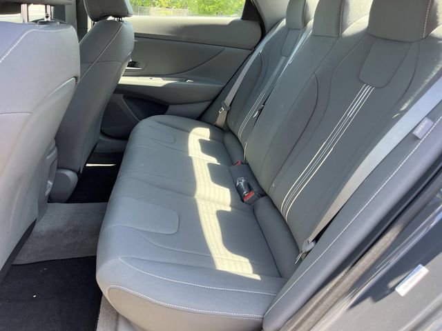 Used 2025 Hyundai Elantra Sport image 18