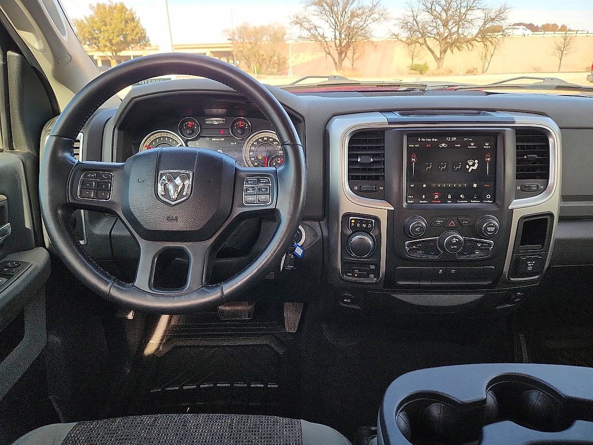 Used 2019 RAM 1500 Classic SLT w/ Luxury Group image 6