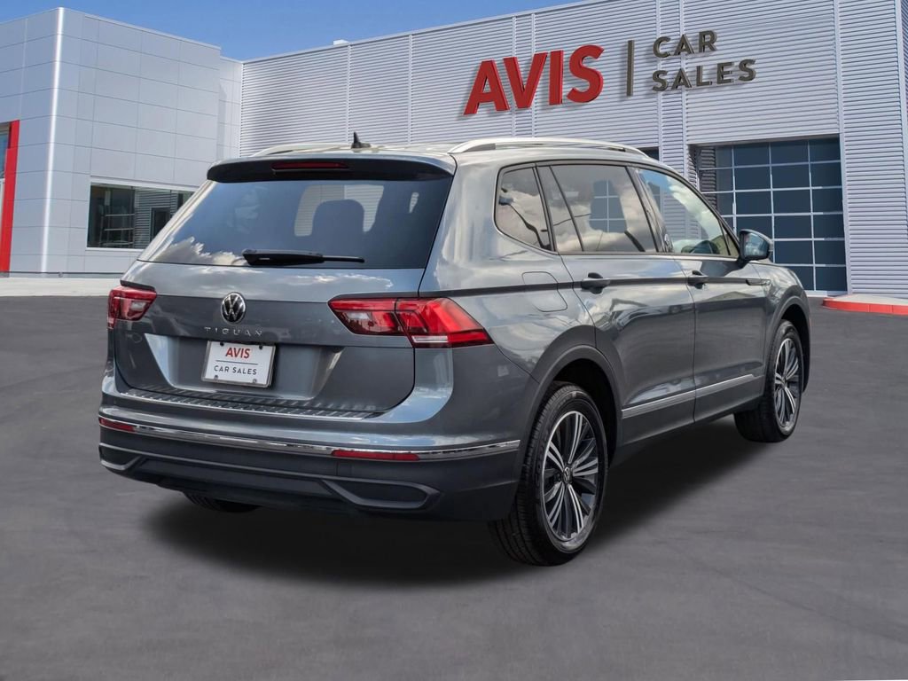 Used 2024 Volkswagen Tiguan Wolfsburg Edition image 6