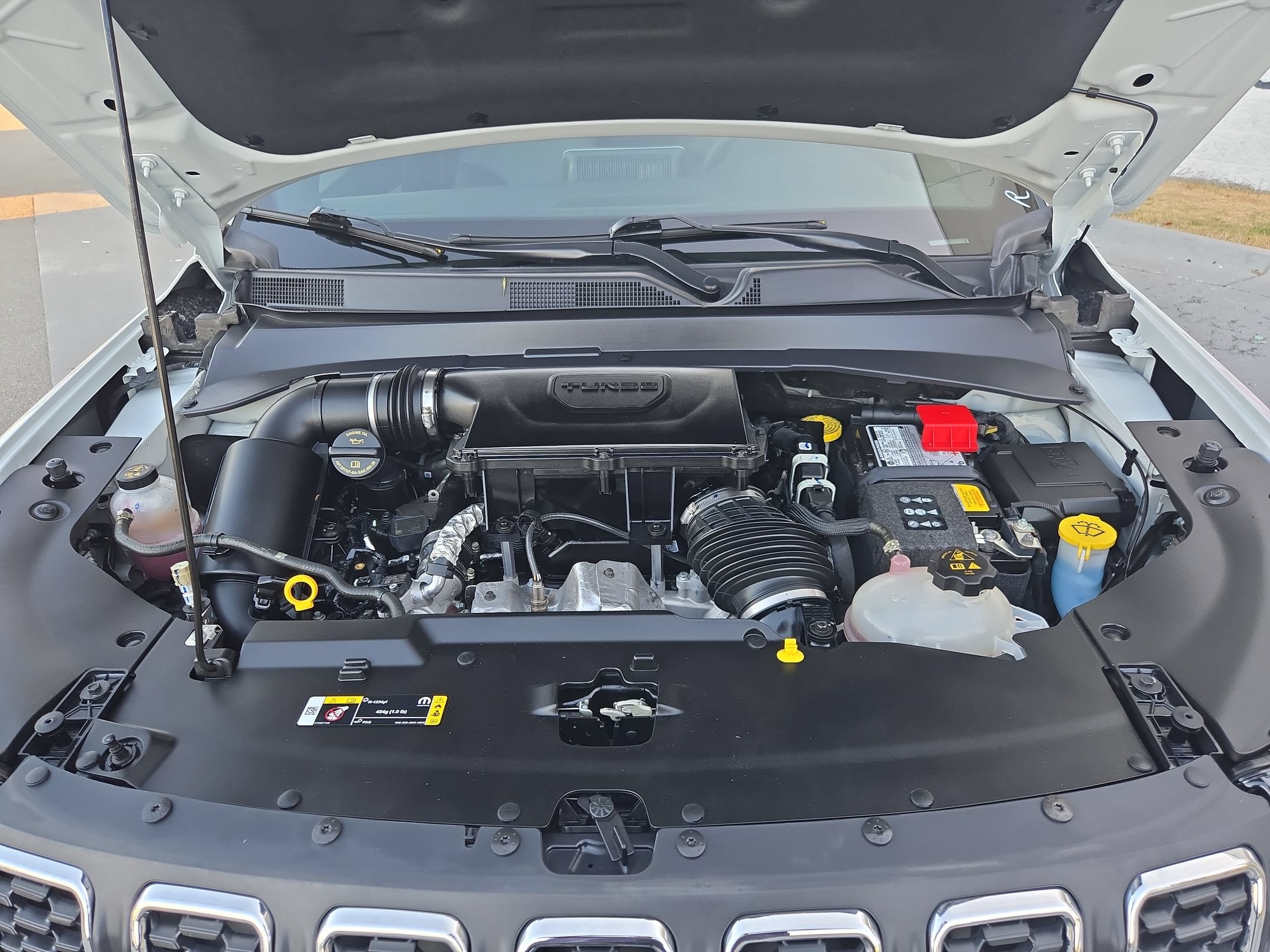 Used 2025 Jeep Compass Latitude AWD/4WD image 19