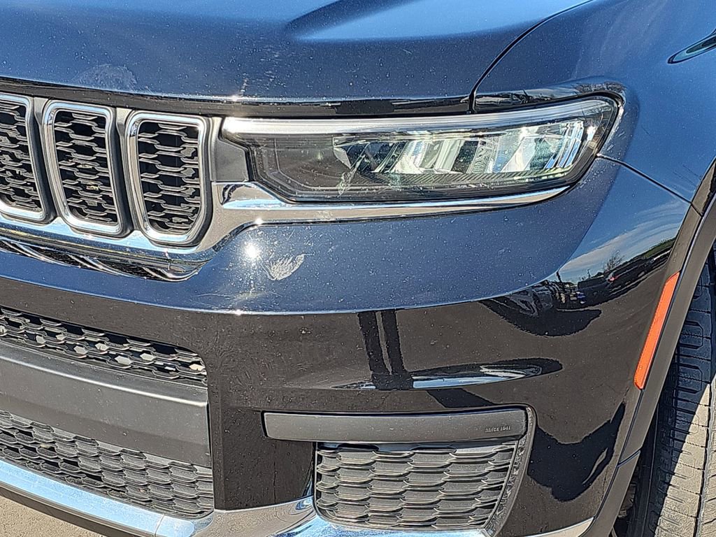 Used 2021 Jeep Grand Cherokee L Laredo w/ Luxury Tech Group I image 34