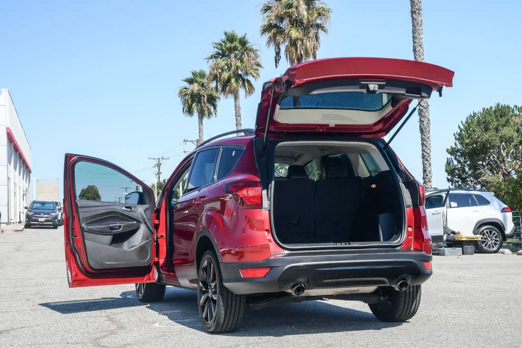Used 2019 Ford Escape SE FWD image 30