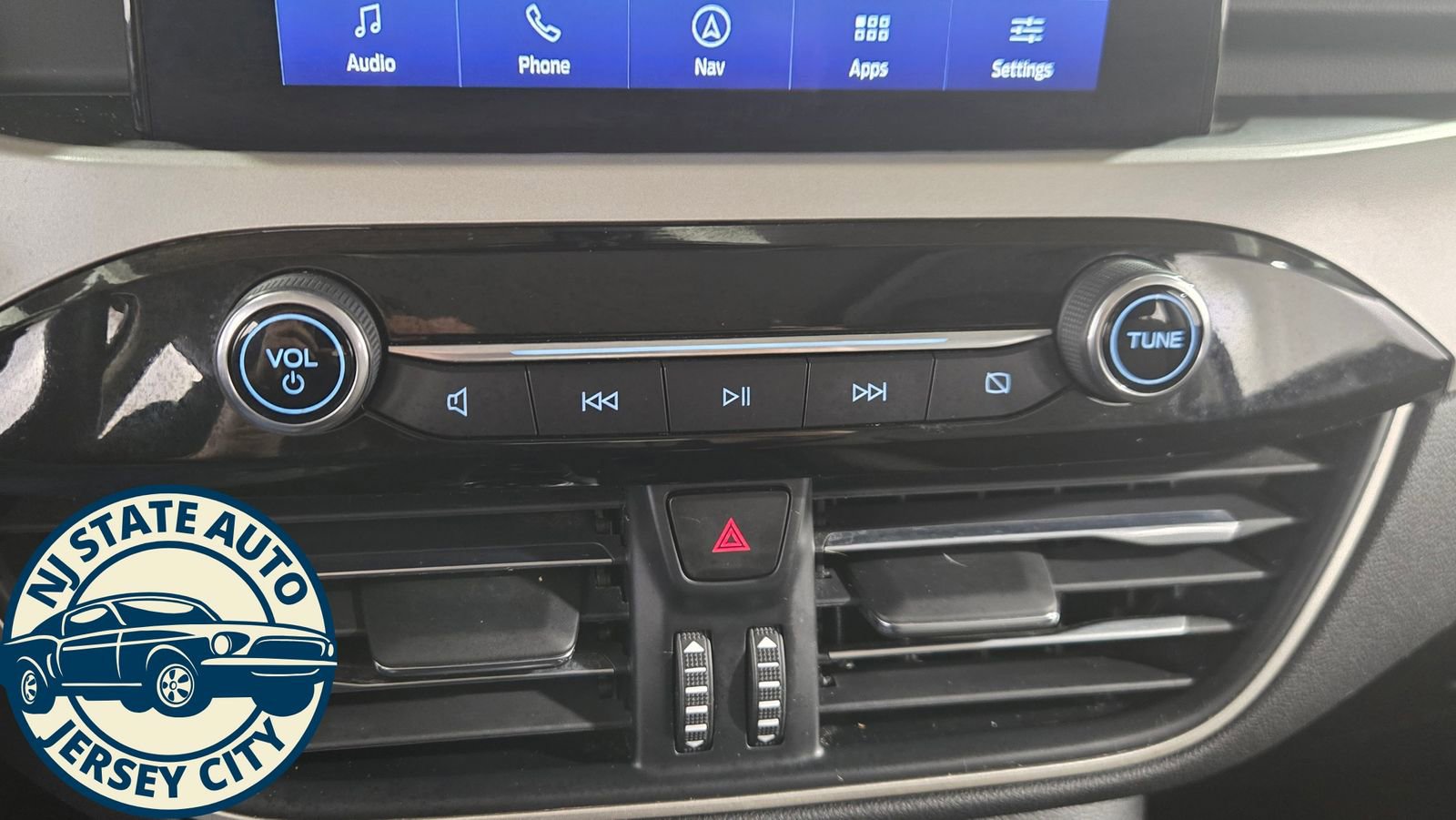 Used 2022 Ford Escape SE w/ Convenience Package image 16