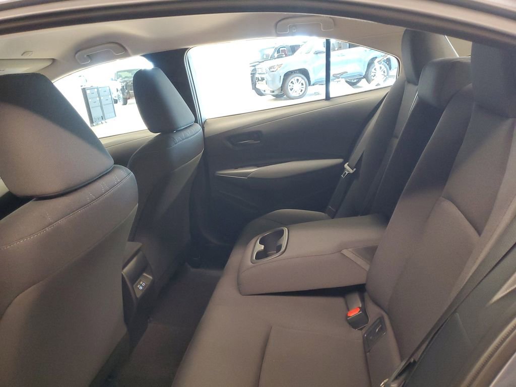 Used 2025 Toyota Corolla LE image 10