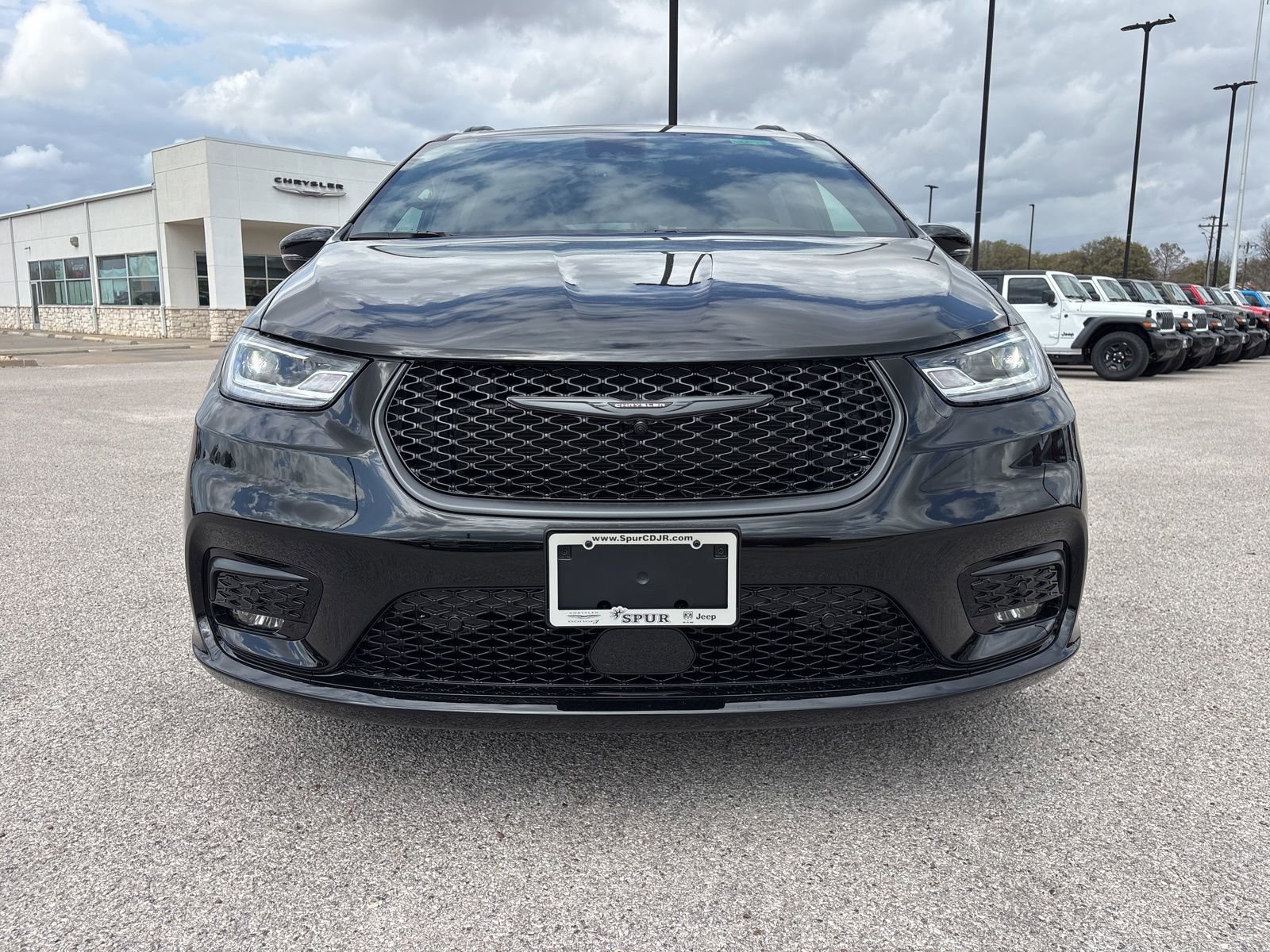 New 2026 Chrysler Pacifica Limited w/ S Appearance Package image 9