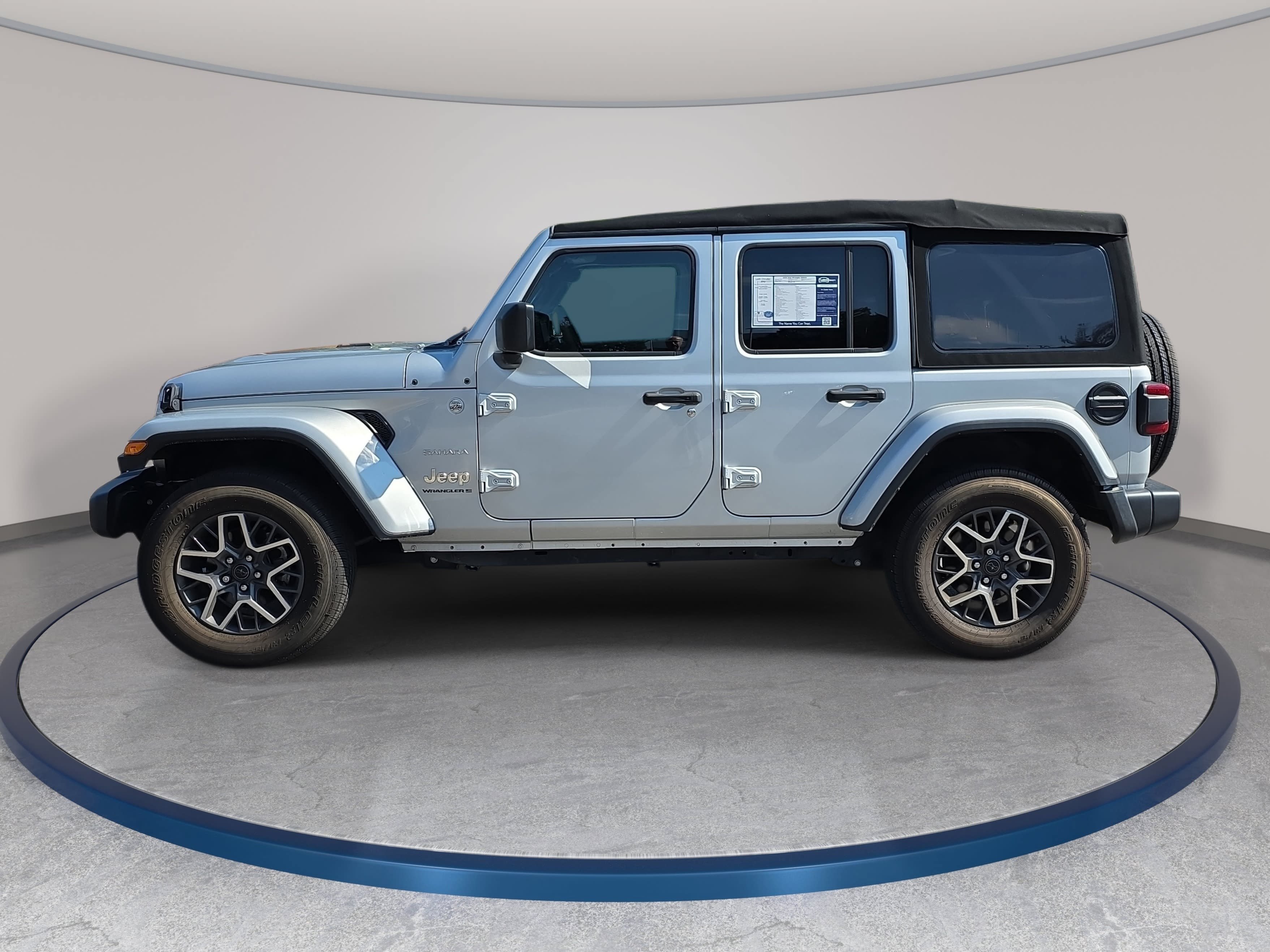 Used 2024 Jeep Wrangler Unlimited Sahara w/ Safety Group AWD/4WD image 8