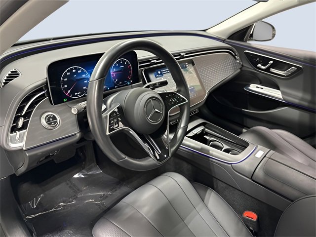 Used 2025 Mercedes-Benz E 350 4MATIC Sedan image 14