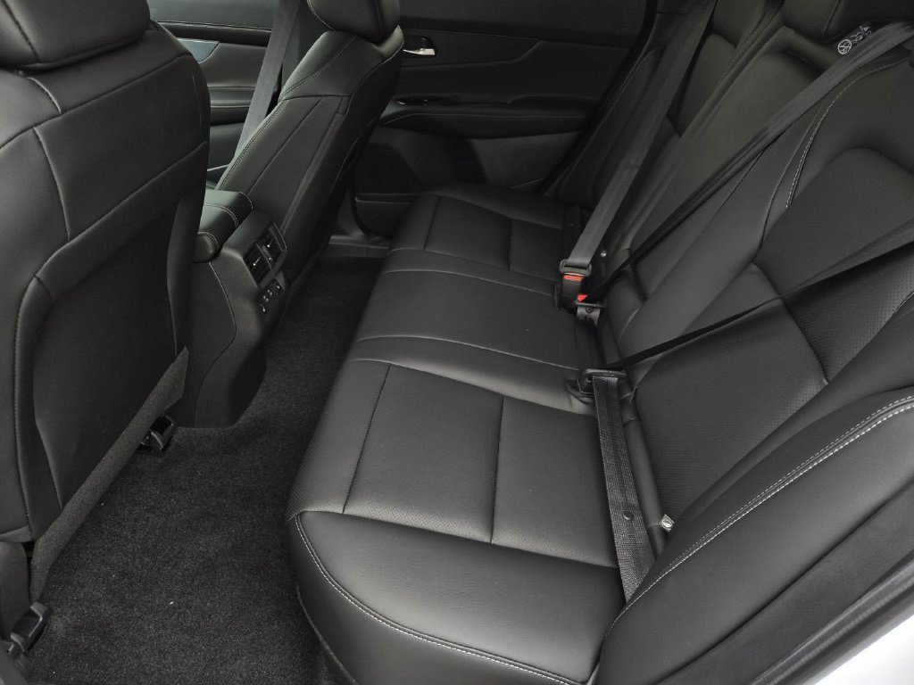 New 2026 Nissan Murano SL w/ Comfort Package AWD/4WD image 13