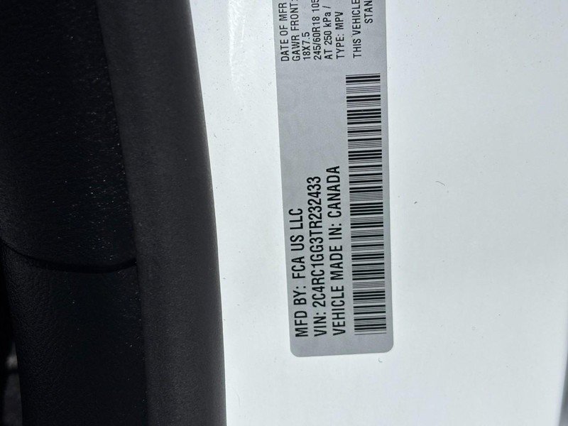 Used 2026 Chrysler Pacifica Limited FWD image 26