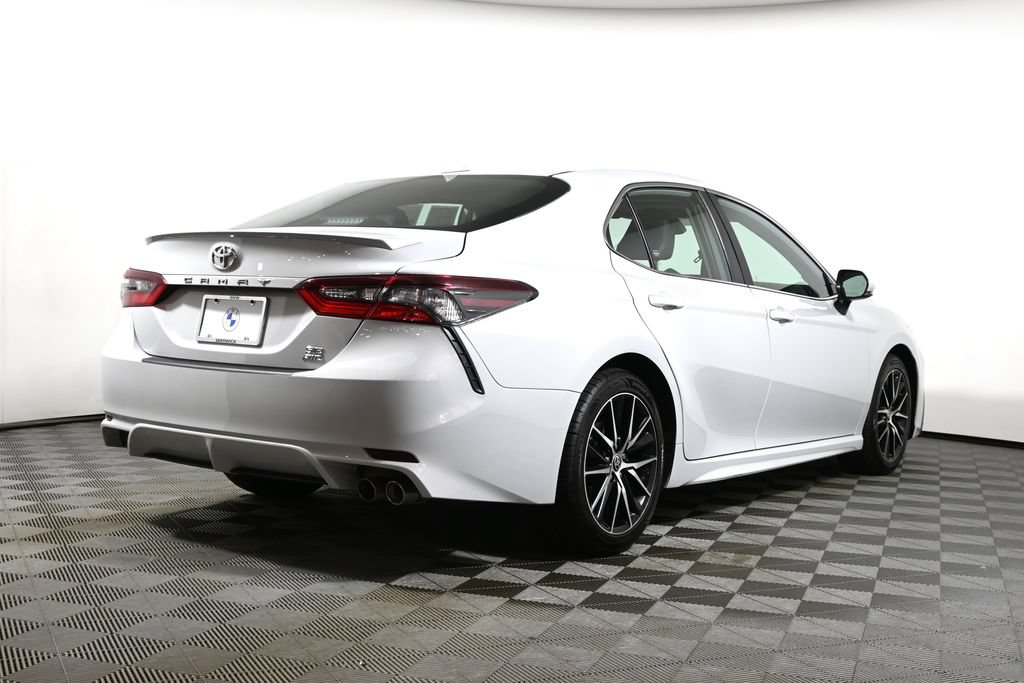 Used 2024 Toyota Camry SE w/ Cold Weather Package AWD/4WD image 7