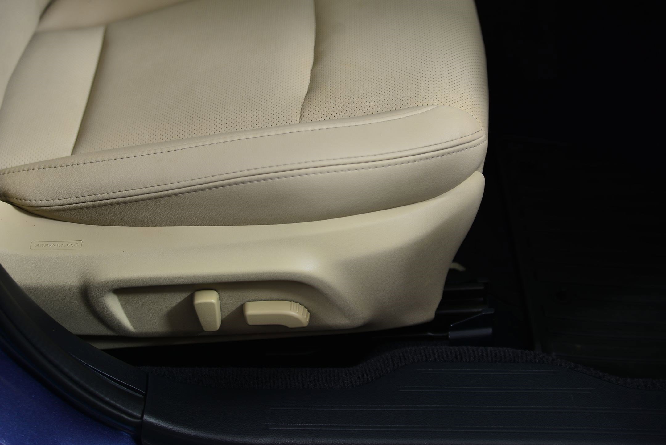 Used 2017 Subaru Outback 2.5i Limited image 12