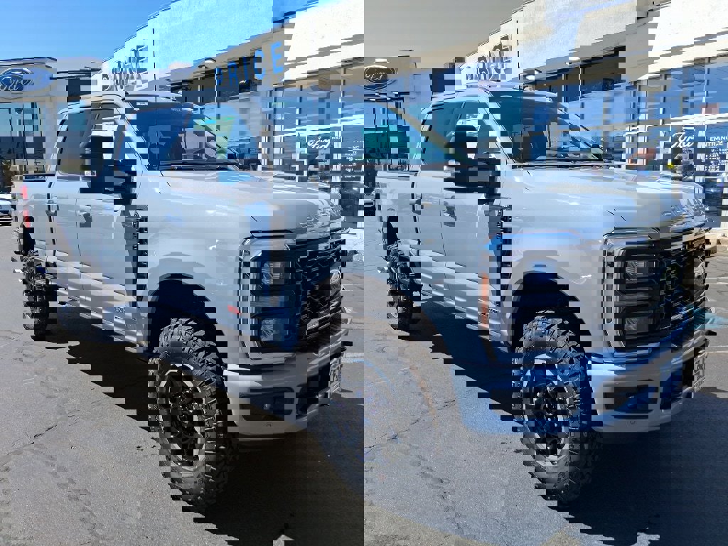 New 2025 Ford F250 Lariat w/ Lariat Ultimate Package