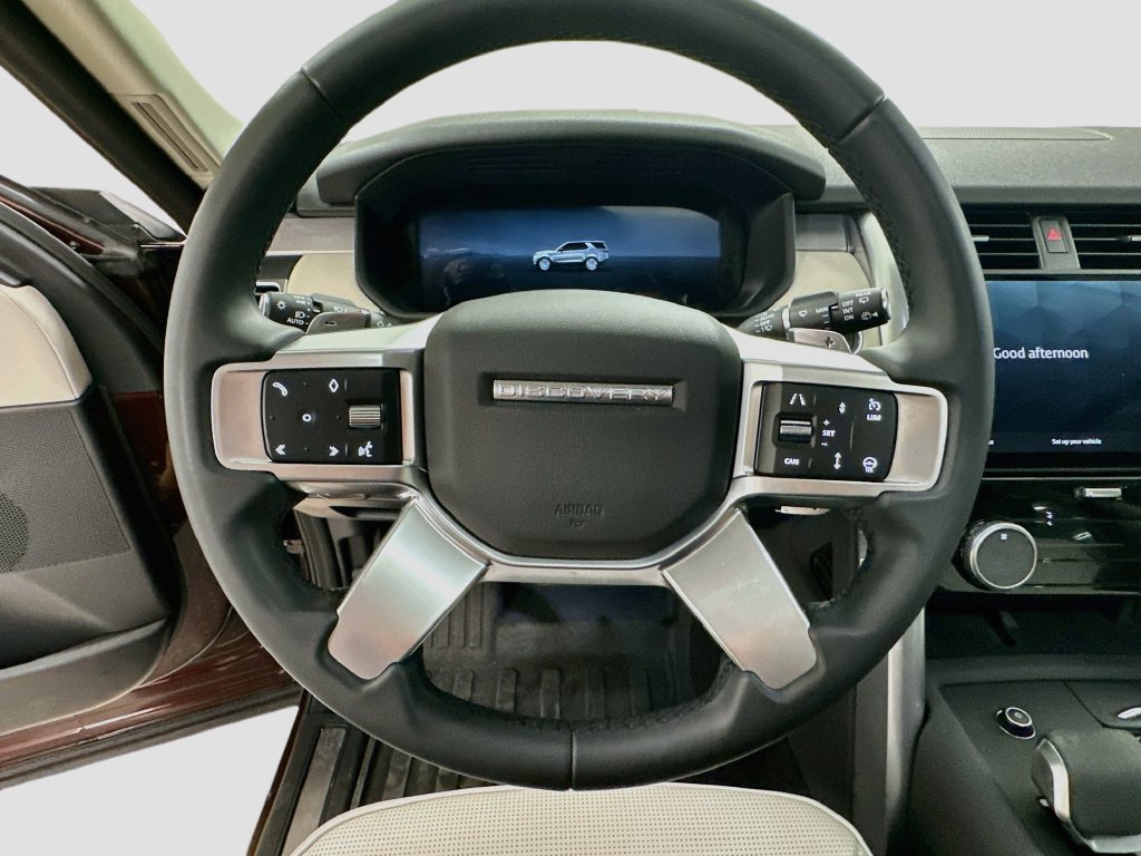 Used 2026 Land Rover Discovery Limited Edition AWD/4WD image 12