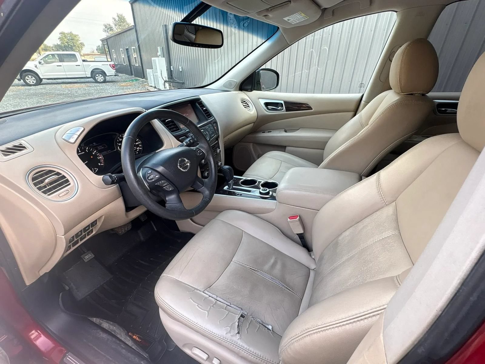 Used 2016 Nissan Pathfinder SL w/ SL Tech Package AWD/4WD image 9