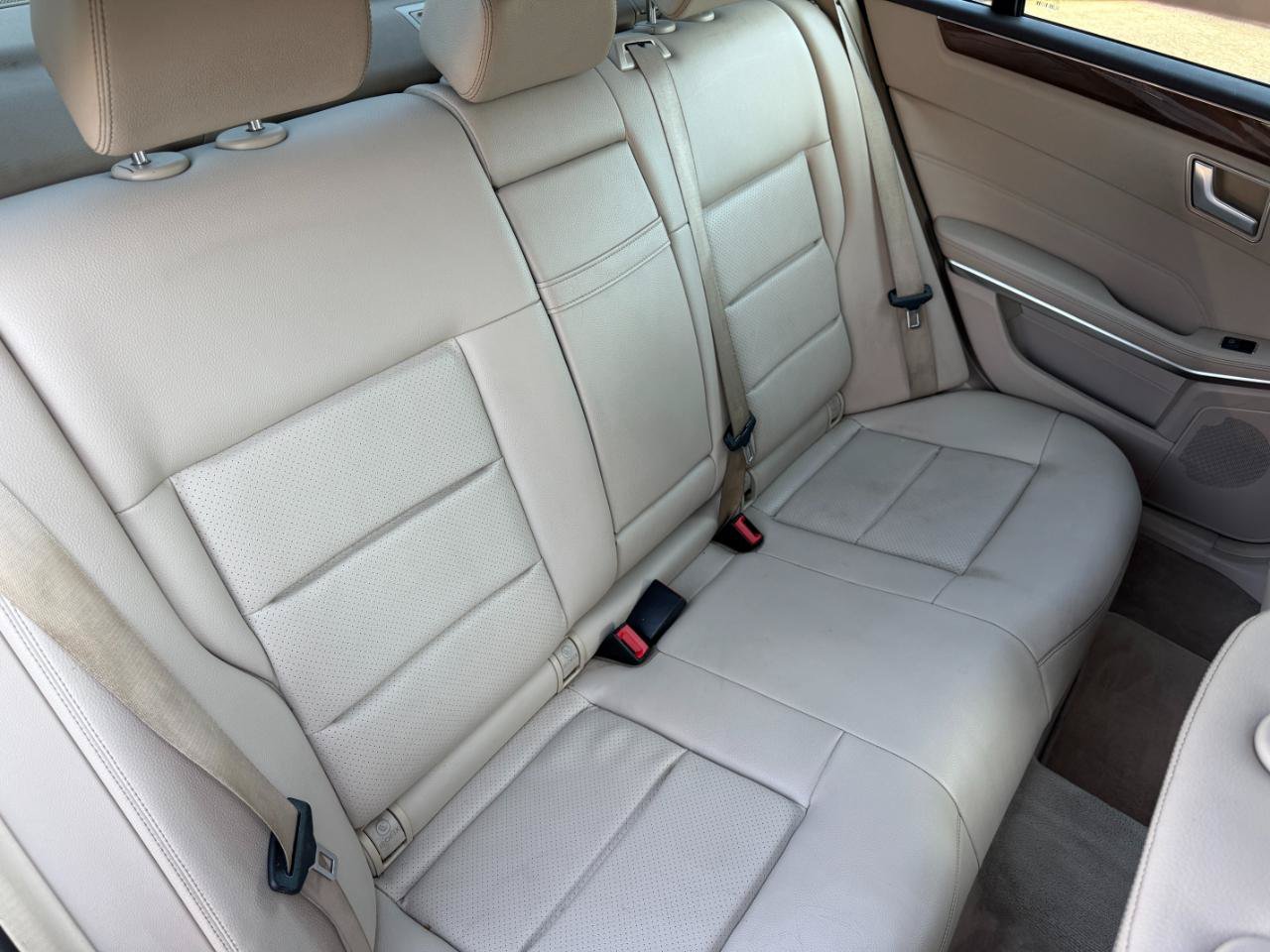 Used 2014 Mercedes-Benz E 350 4MATIC Sedan image 55