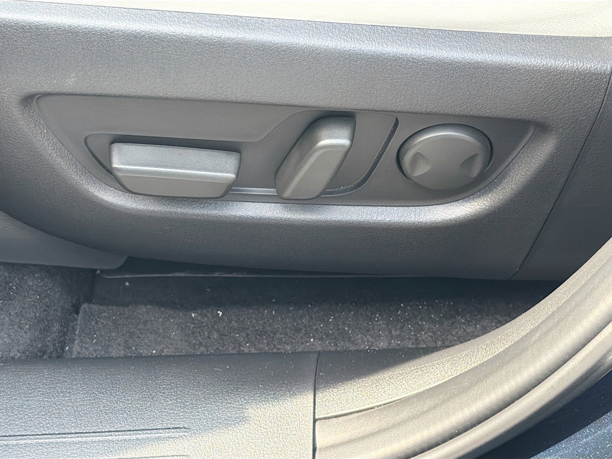 Used 2024 MAZDA CX-90 Plug-In Hybrid w/ Premium Plus image 25