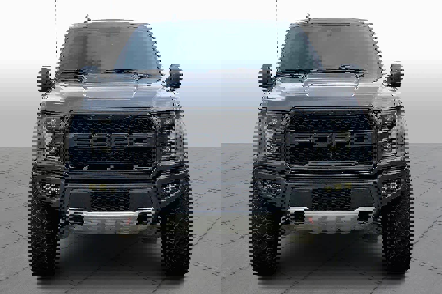 Used 2019 Ford F150 Raptor w/ Equipment Group 802A Luxury image 4