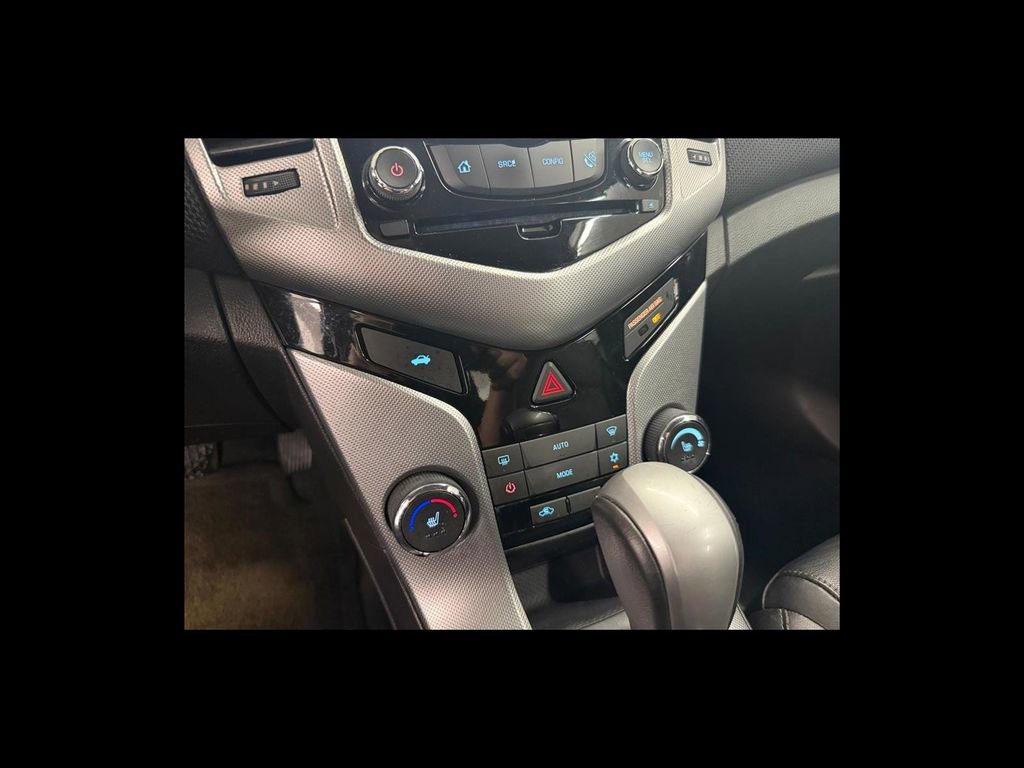 Used 2015 Chevrolet Cruze LTZ image 23