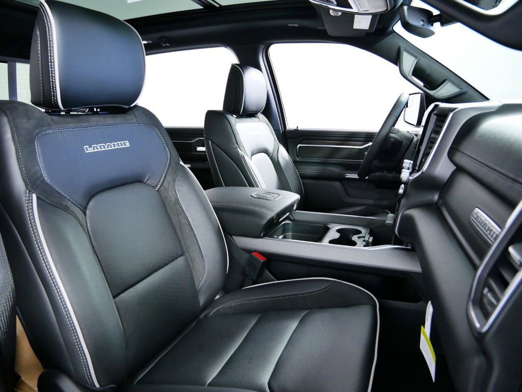 Used 2025 RAM 1500 Laramie w/ Sport Appearance Package image 28