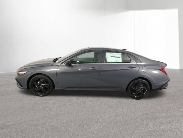 New 2026 Hyundai Elantra SEL Sport Premium FWD image 13