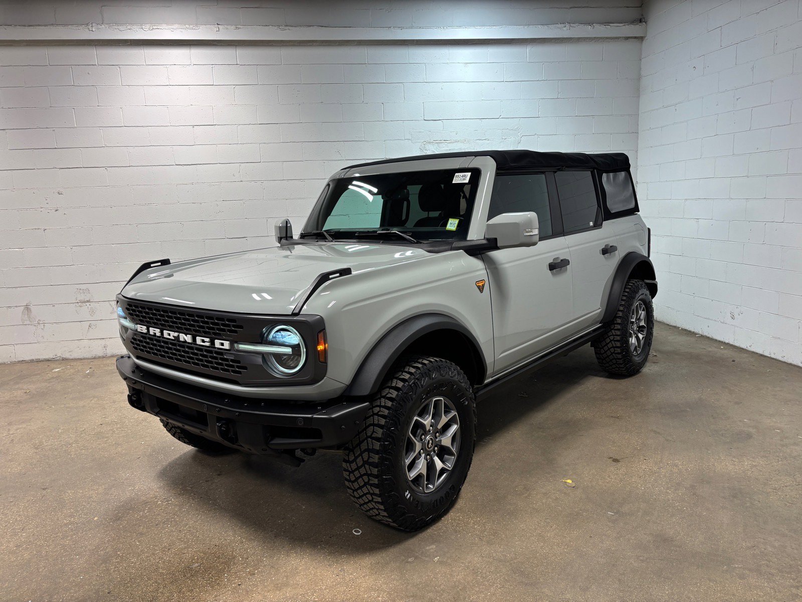 Used 2021 Ford Bronco Badlands image 1