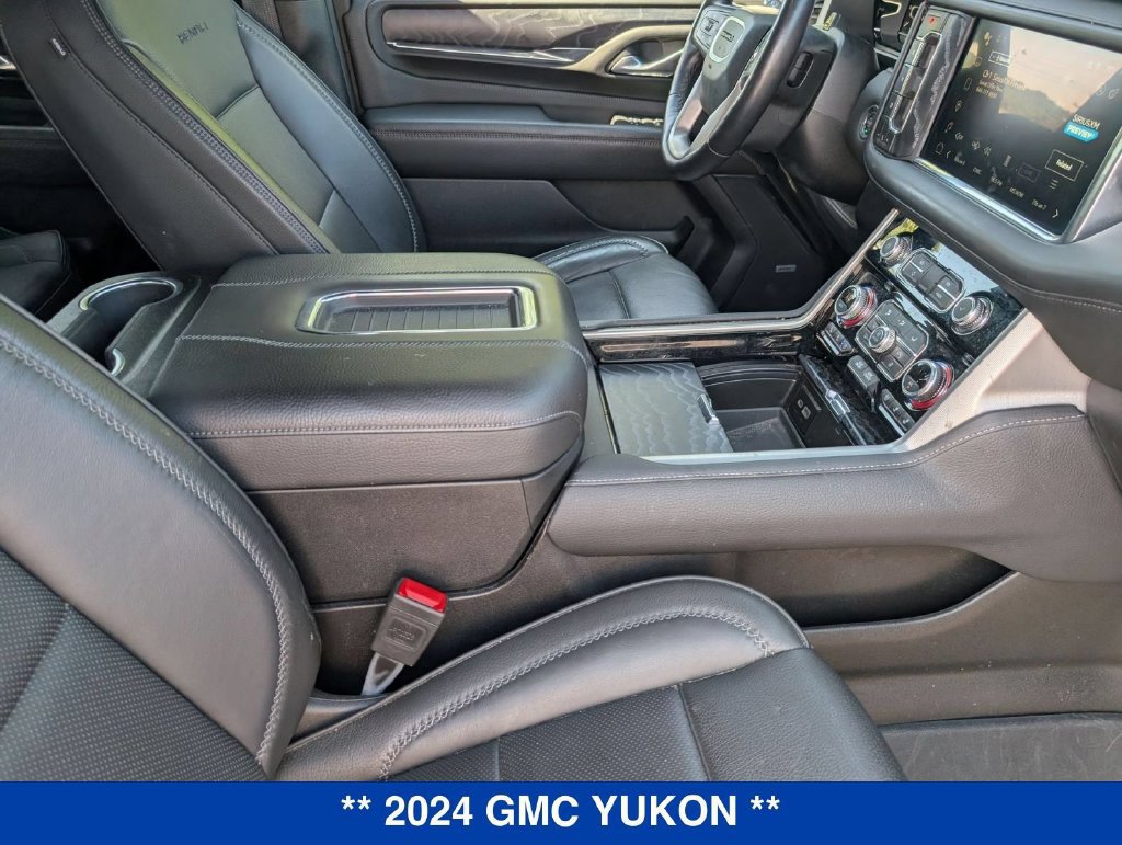 Used 2024 GMC Yukon Denali w/ Advanced Technology Package AWD/4WD image 44