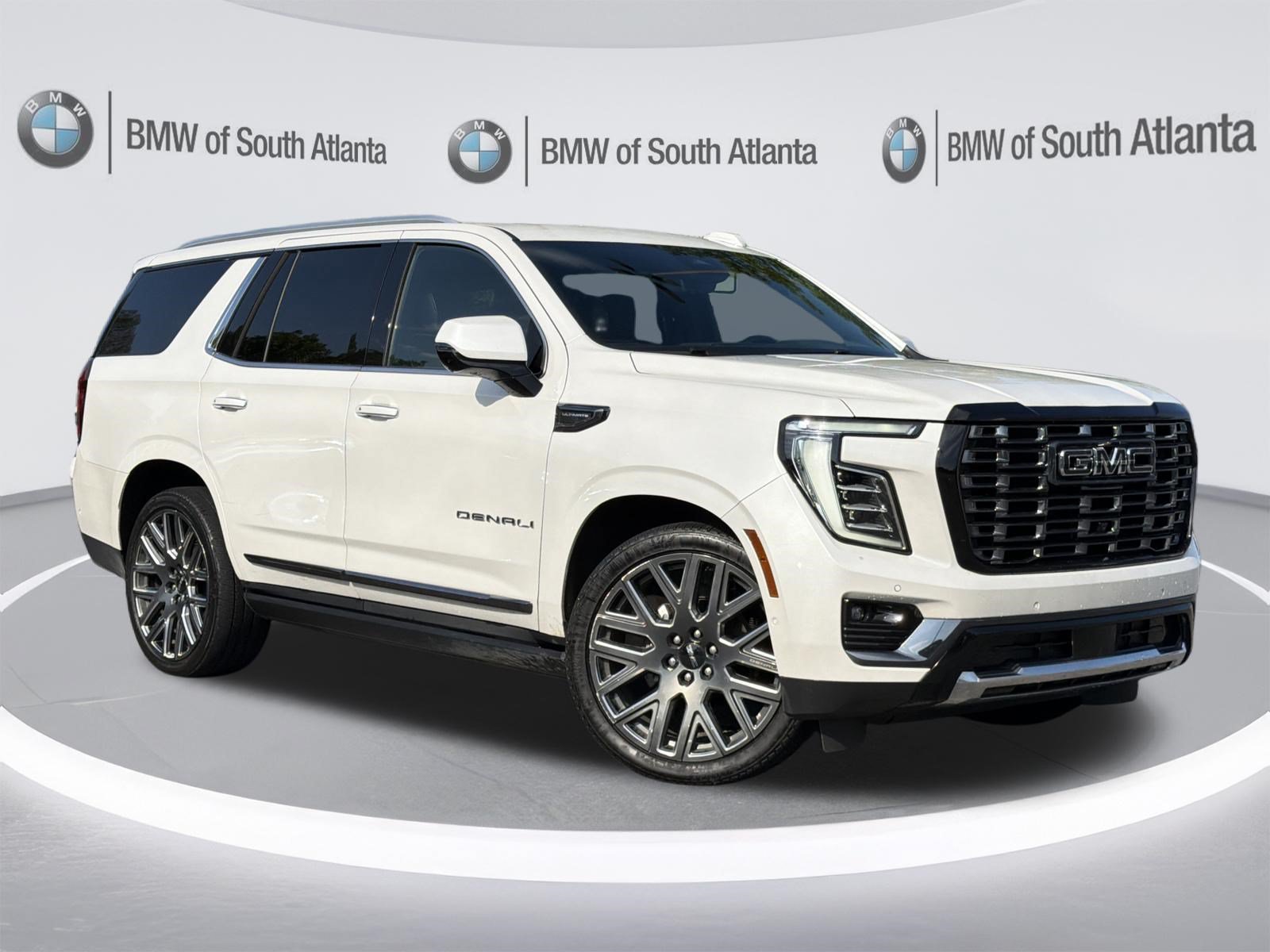 Used 2025 GMC Yukon Denali Ultimate AWD/4WD image 2