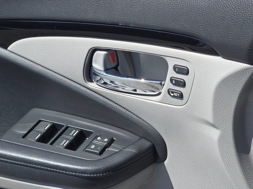 Used 2019 Honda Pilot Touring image 16