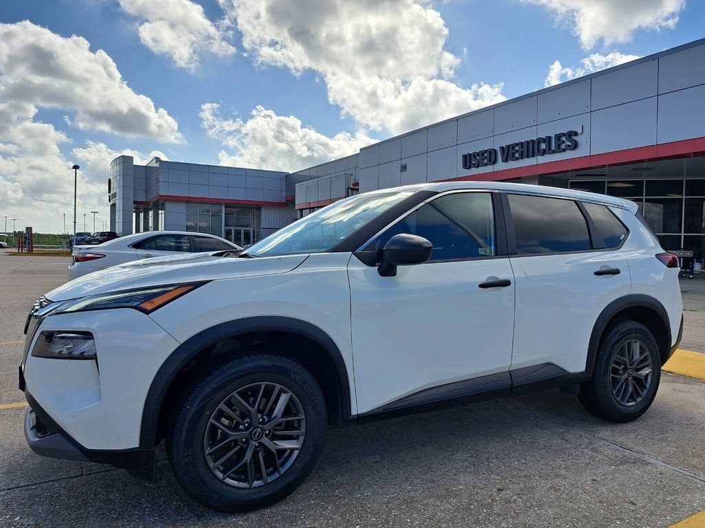 Used 2023 Nissan Rogue S FWD image 9