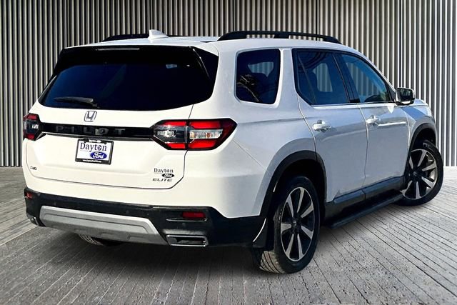 Used 2023 Honda Pilot Elite image 2
