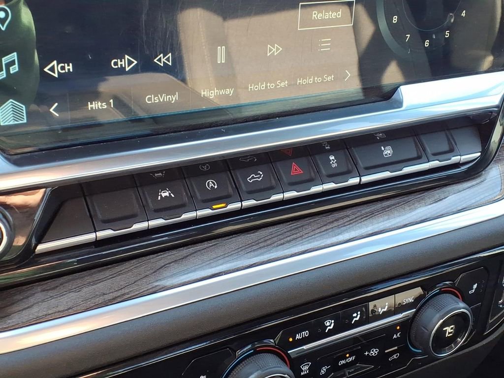 Used 2022 Chevrolet Silverado 1500 LT image 22