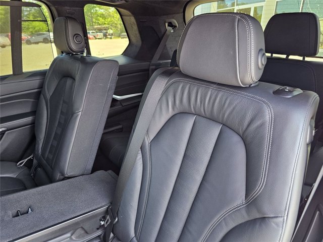 Used 2020 BMW X7 M50i w/ Dynamic Handling Package AWD/4WD image 34