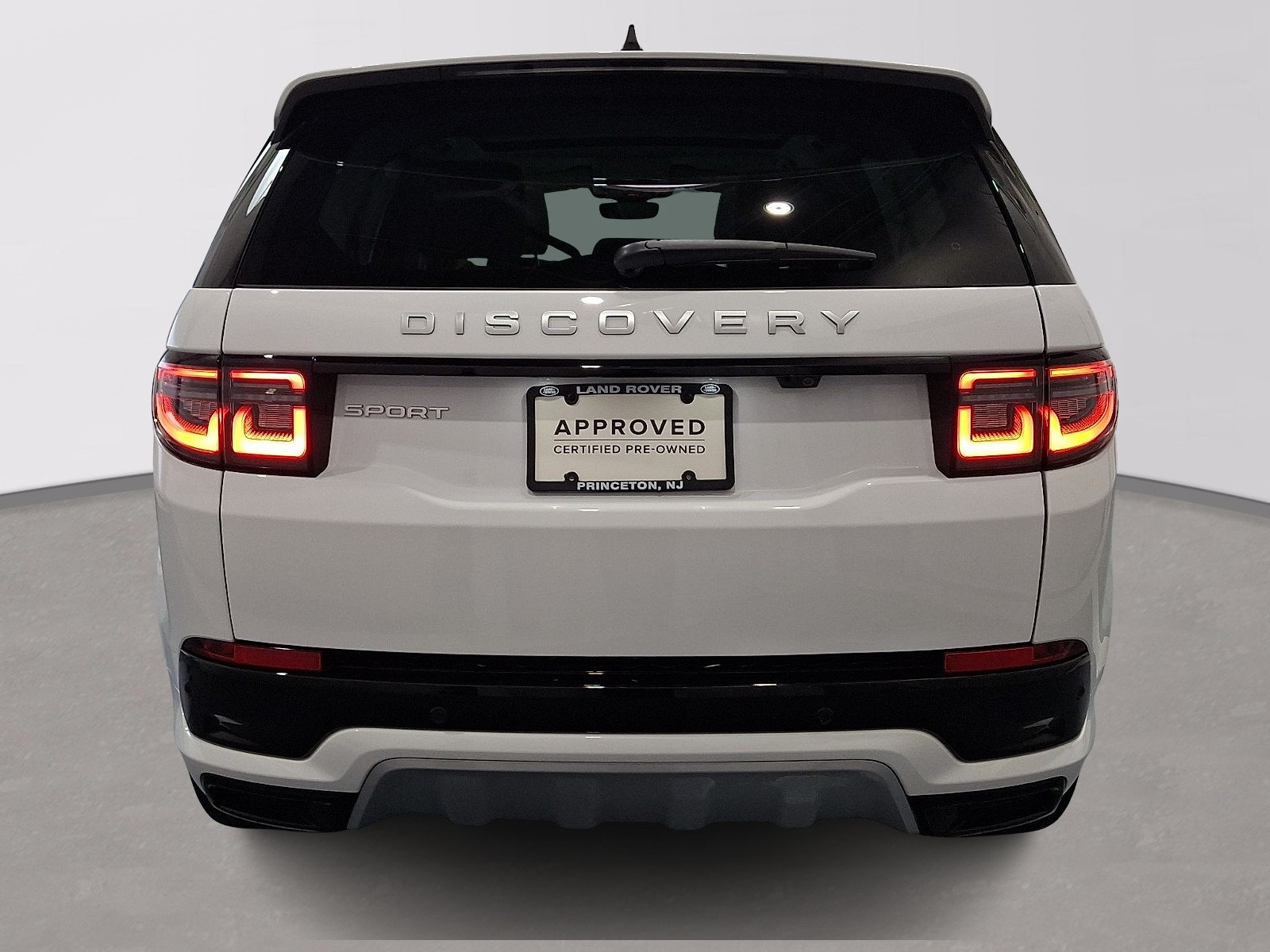 Certified 2025 Land Rover Discovery Sport S AWD/4WD image 5