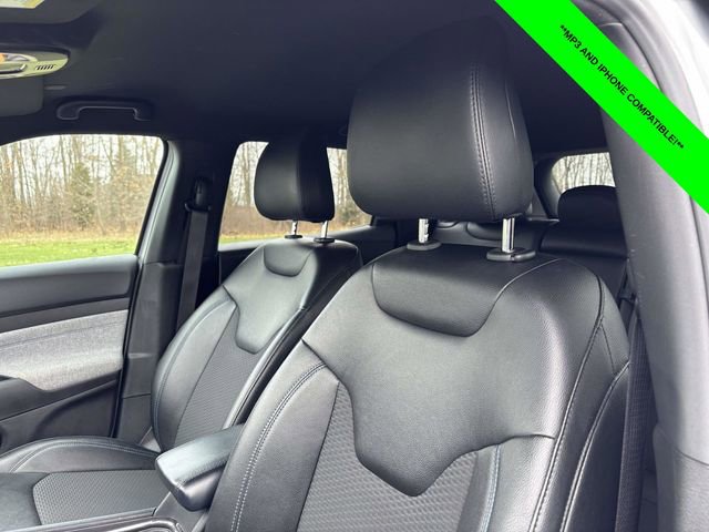 Used 2024 Jeep Compass Latitude image 6