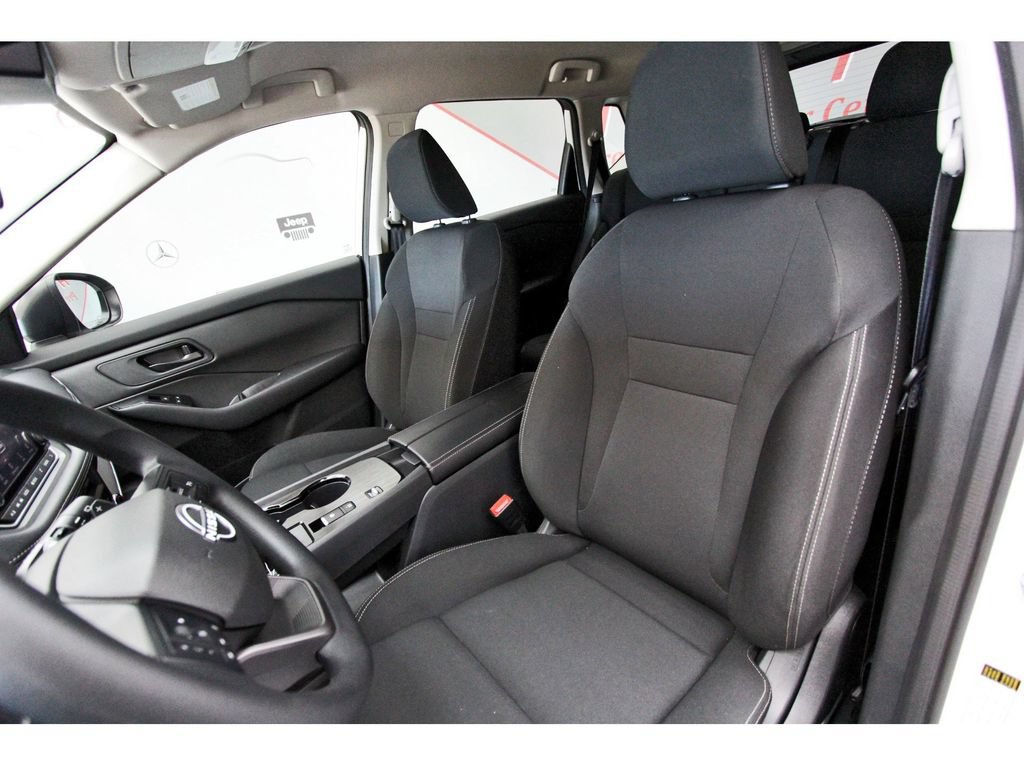 Certified 2025 Nissan Rogue S FWD image 27
