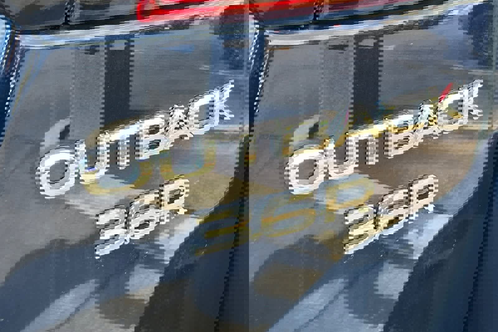 Used 2018 Subaru Outback 3.6R Touring w/ Popular Package #3 image 17