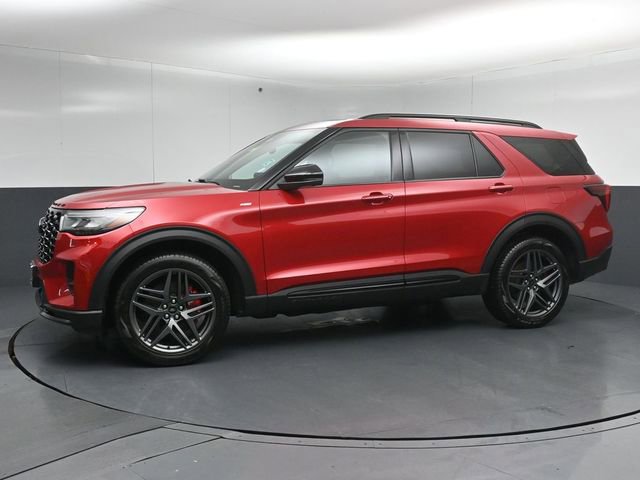 Used 2025 Ford Explorer ST-Line w/ Premium Package image 4
