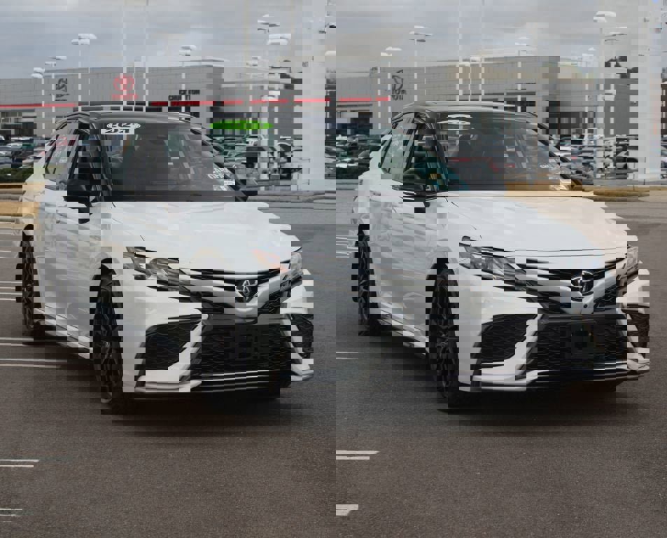 Used 2021 Toyota Camry XSE w/ Navigation Package image 2