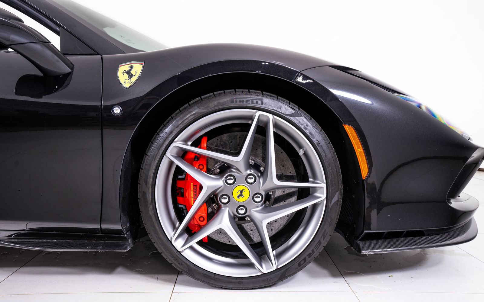Used 2021 Ferrari F8 Tributo image 20