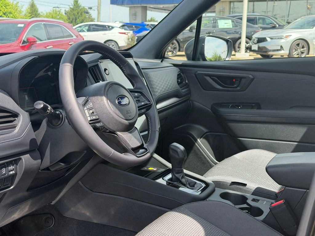 Used 2025 Subaru Forester Premium AWD/4WD image 8