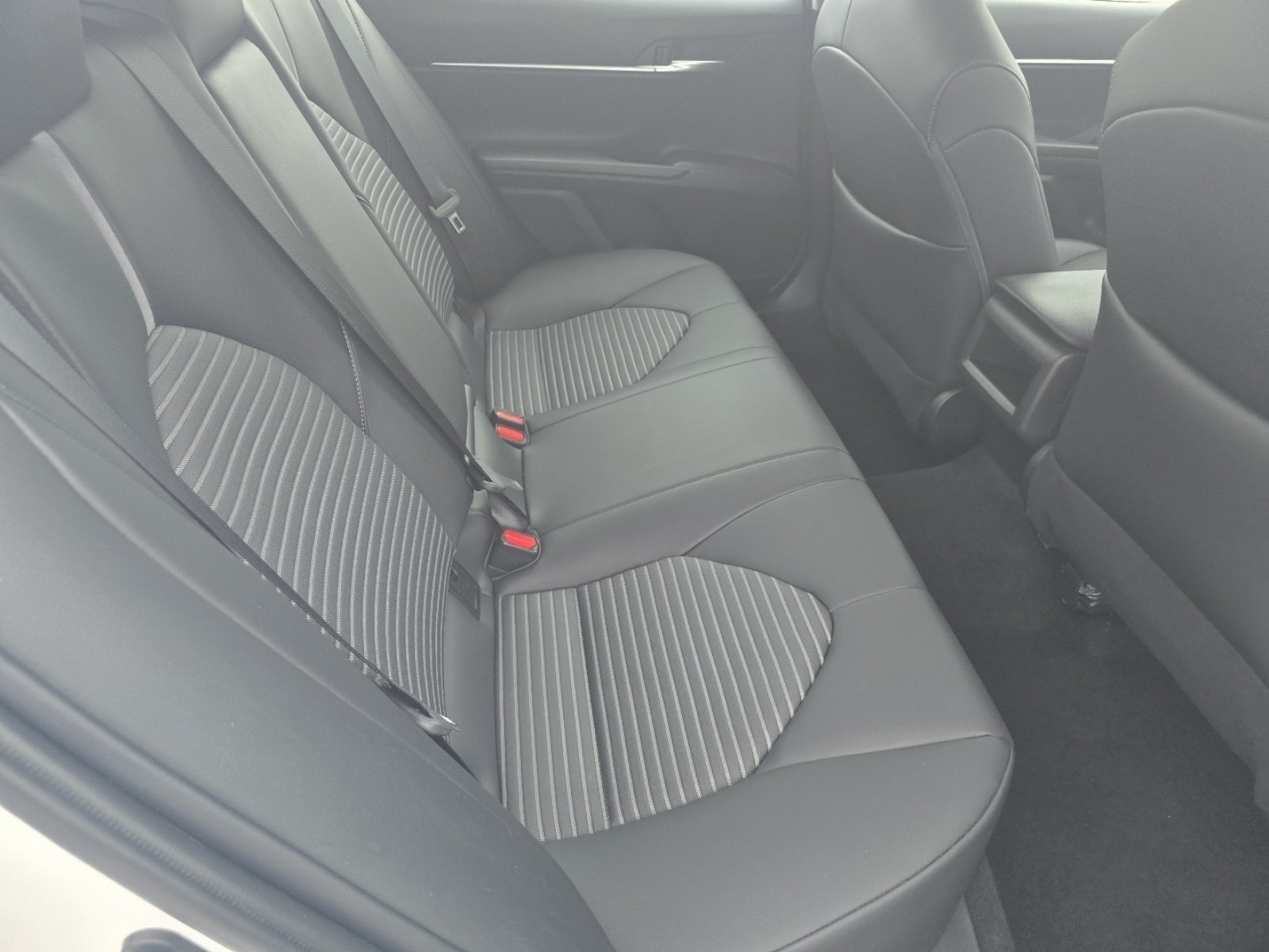 Used 2023 Toyota Camry SE FWD image 18