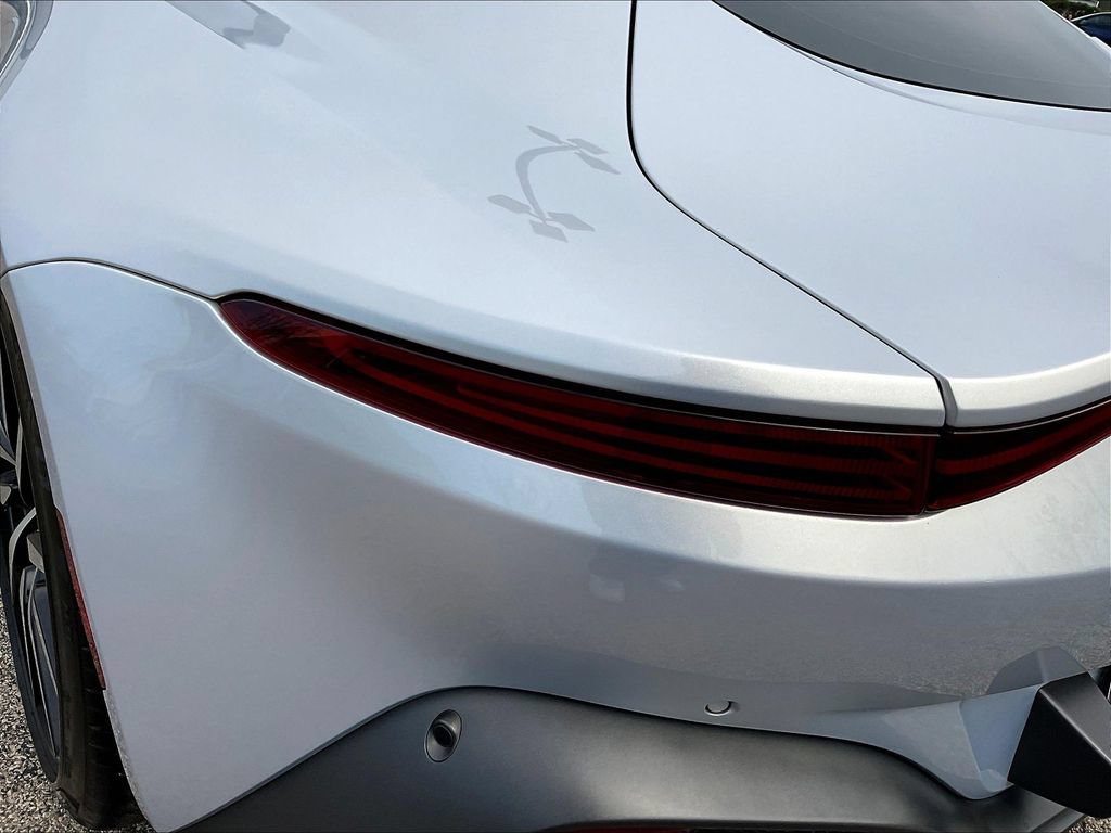 Used 2020 Aston Martin V8 Vantage Coupe RWD image 21