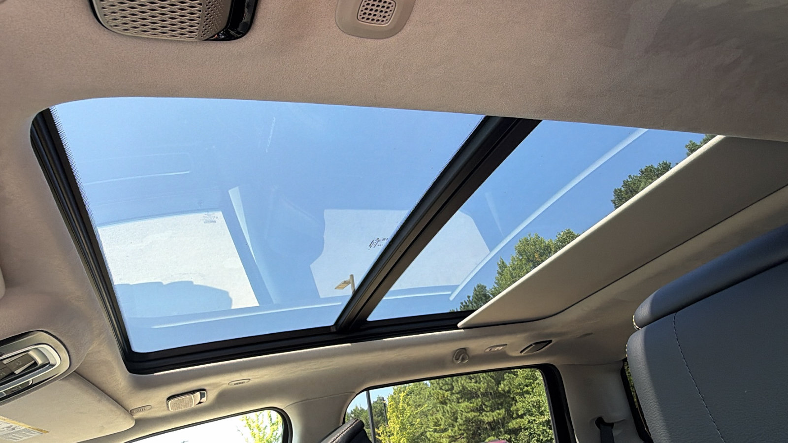 New 2027 RAM 1500 Tungsten AWD/4WD image 15