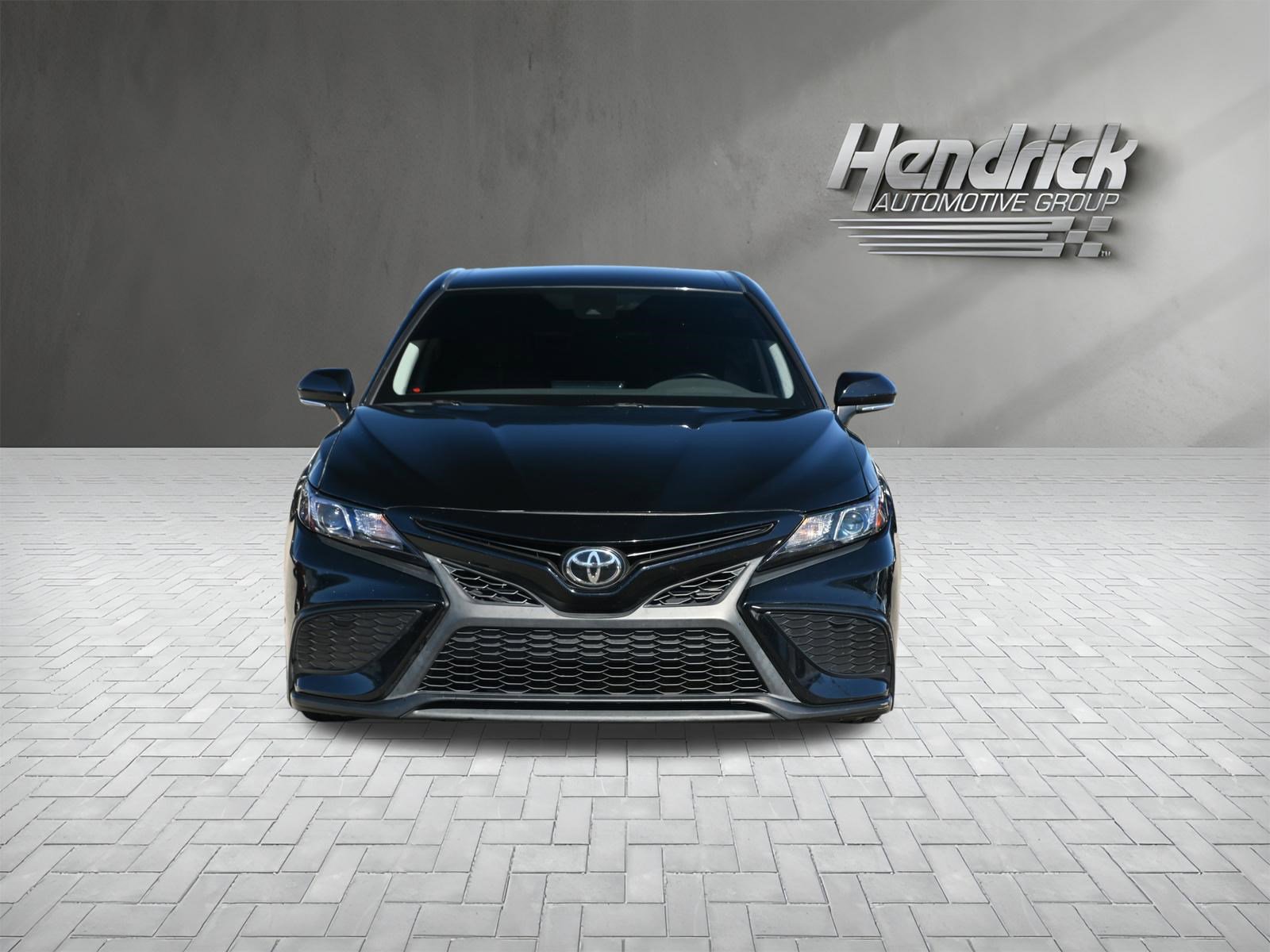 Used 2021 Toyota Camry SE w/ Convenience Package image 6