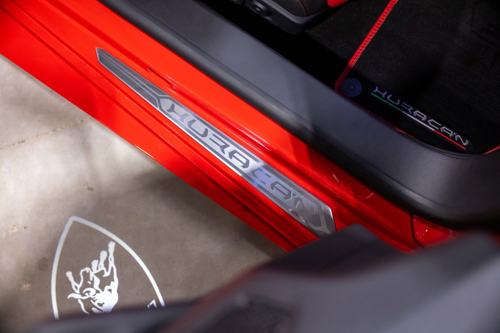 Used 2017 Lamborghini Huracan LP 610-4 image 32