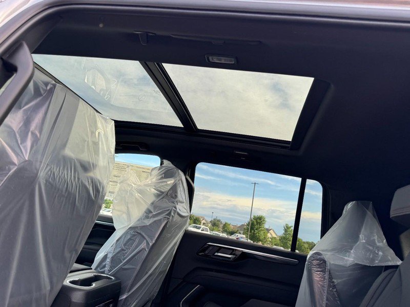 New 2026 Chevrolet Suburban RST w/ Comfort Package AWD/4WD image 8