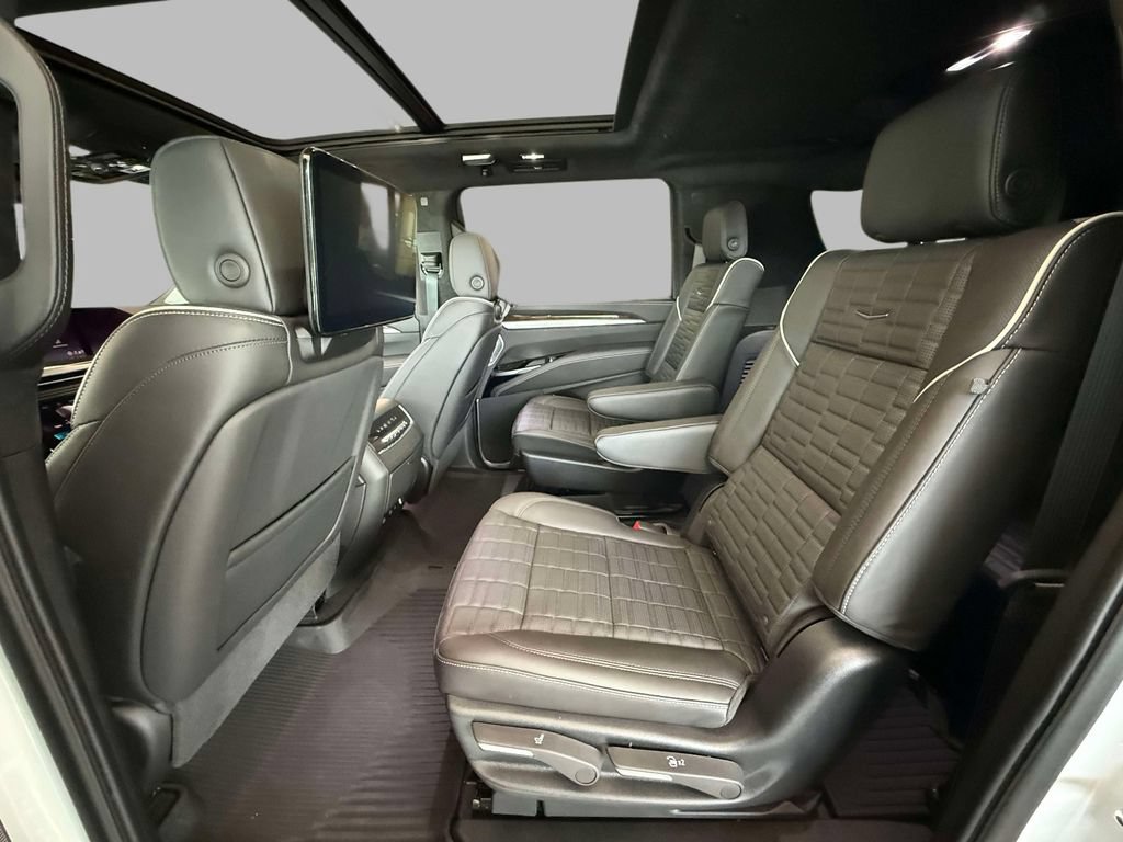 Used 2026 Cadillac Escalade ESV Platinum Luxury w/ LPO, Floor Liner Package AWD/4WD image 13