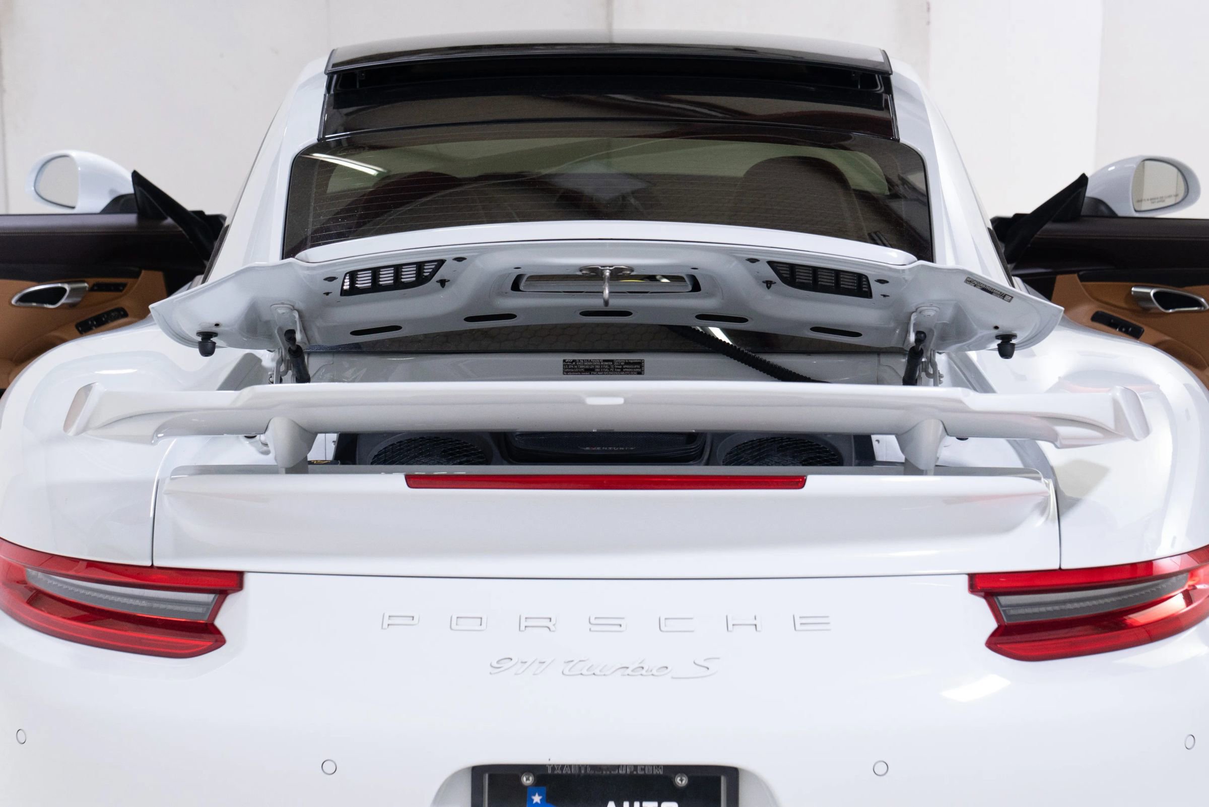 Used 2017 Porsche 911 Turbo S image 16