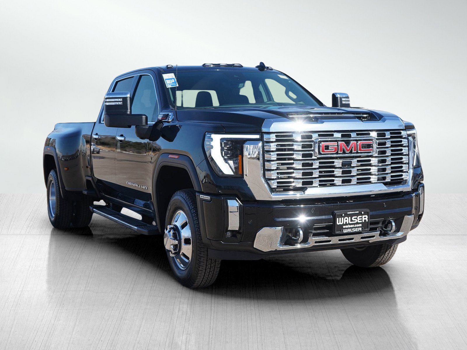 Used 2025 GMC Sierra 3500 Denali w/ Denali Reserve Package image 7