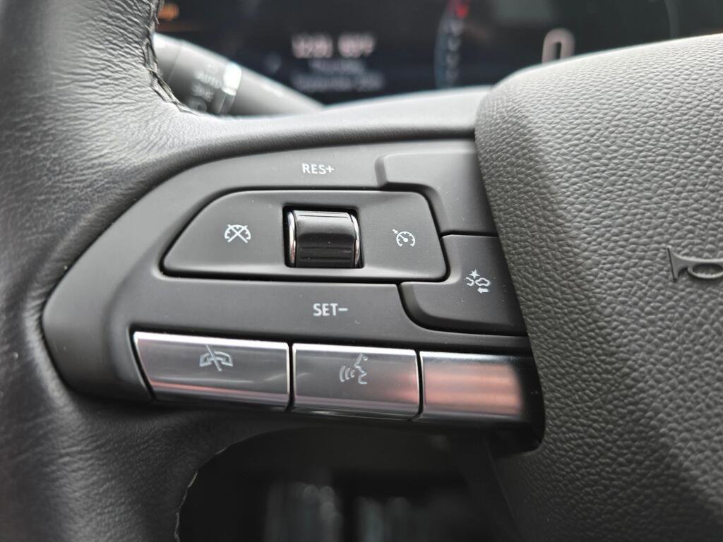 Used 2024 Cadillac XT4 Premium Luxury image 27